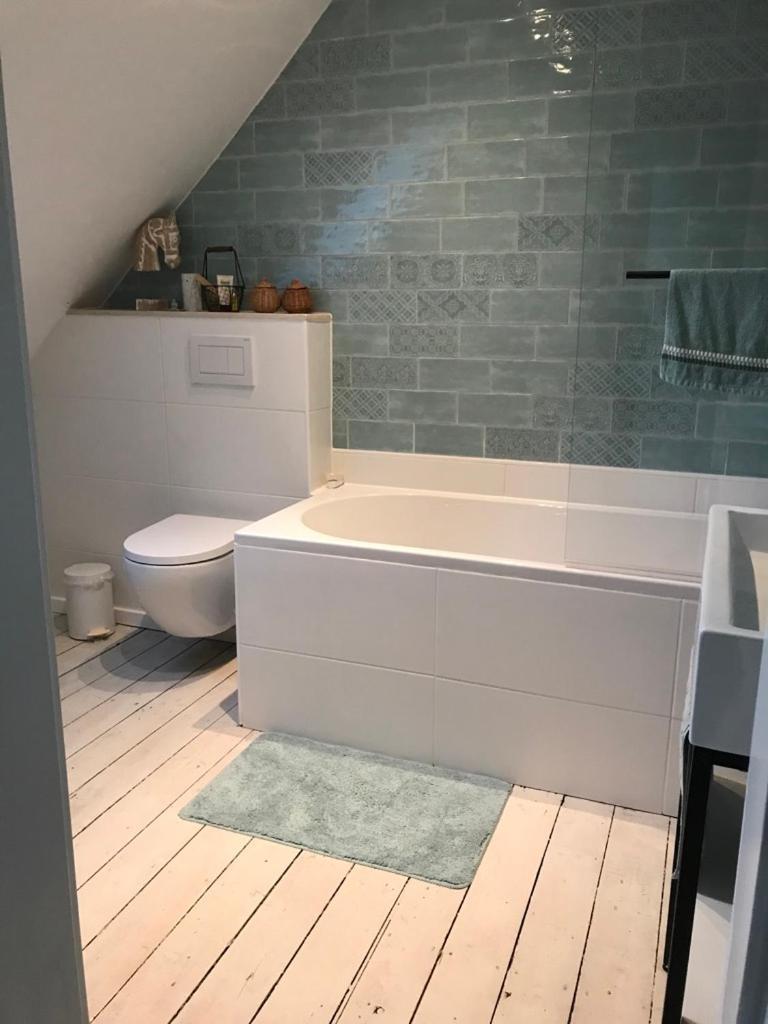 Ks Kotten Bed And Breakfast レース エクステリア 写真